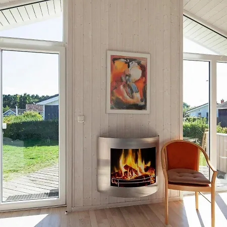 Two-bedroom In 10 * Groemitz