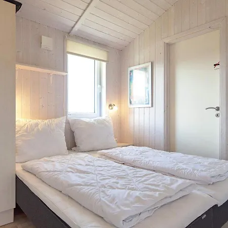 Two-bedroom In 10 Groemitz