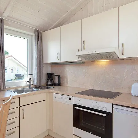 Two-bedroom In 10 Holiday home *
