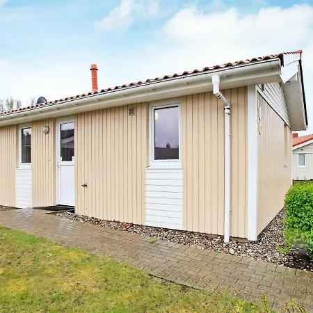 Two-bedroom In 10 Groemitz